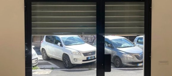 1 bedroom Commercial property in Rome, Italy No. 69743 12