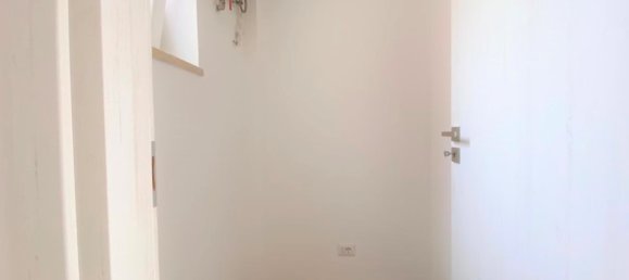 1 bedroom Commercial property in Rome, Italy No. 69743 7