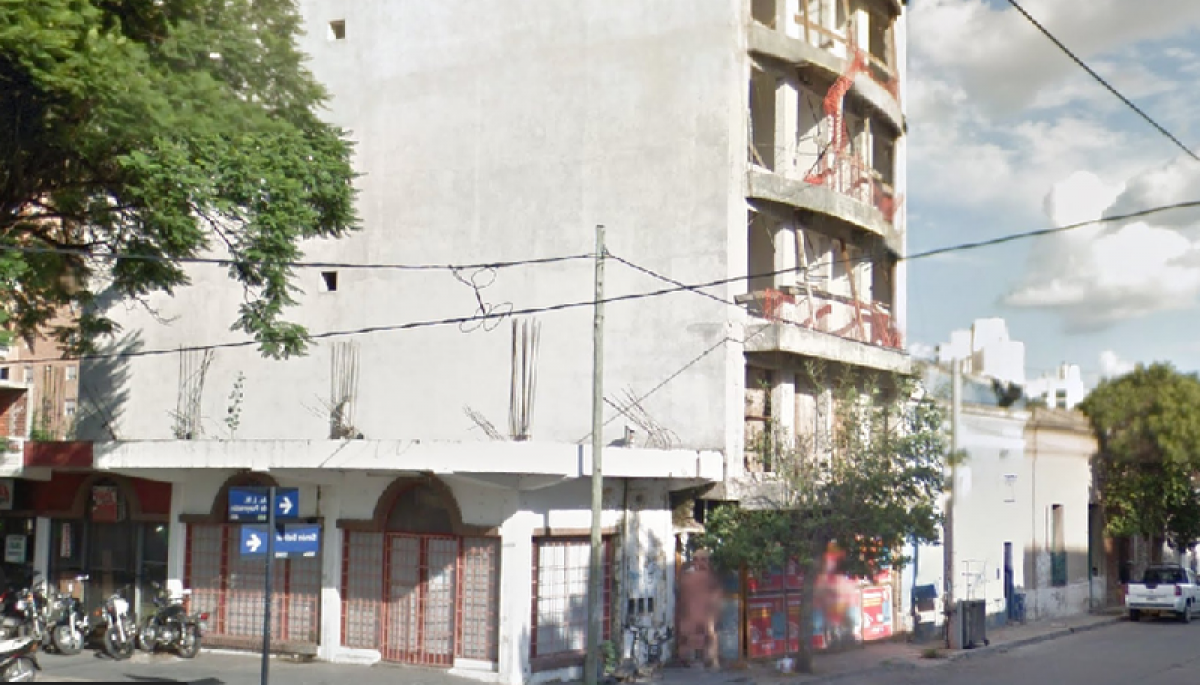  Building in Cordoba, Argentina No. 110005