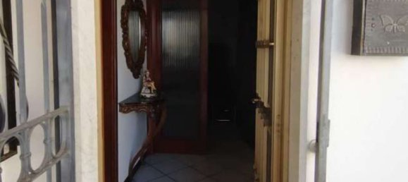 5 rooms Apartment in Macherio, Italy No. 8544 3
