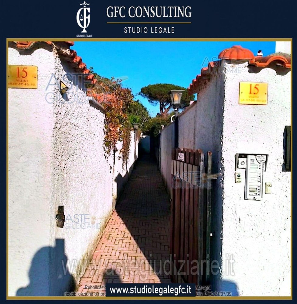 5 bedrooms Apartment in Ardea, Italy No. 325502