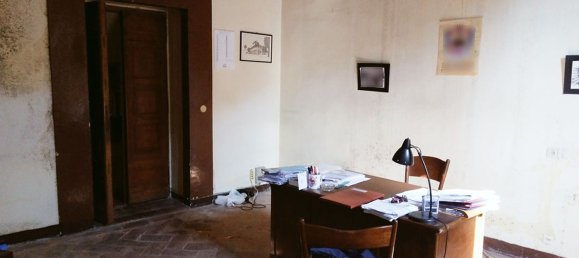 Квартира с 8 комнатами в Ареццо, Италия № 190055 7