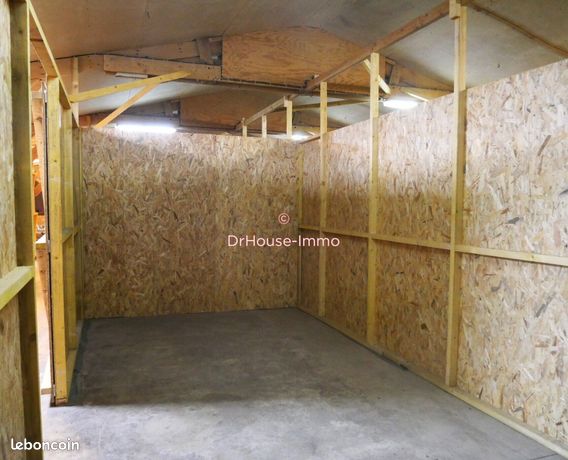 Imóvel comercial em Surin, France 6160 m² N.º 301682