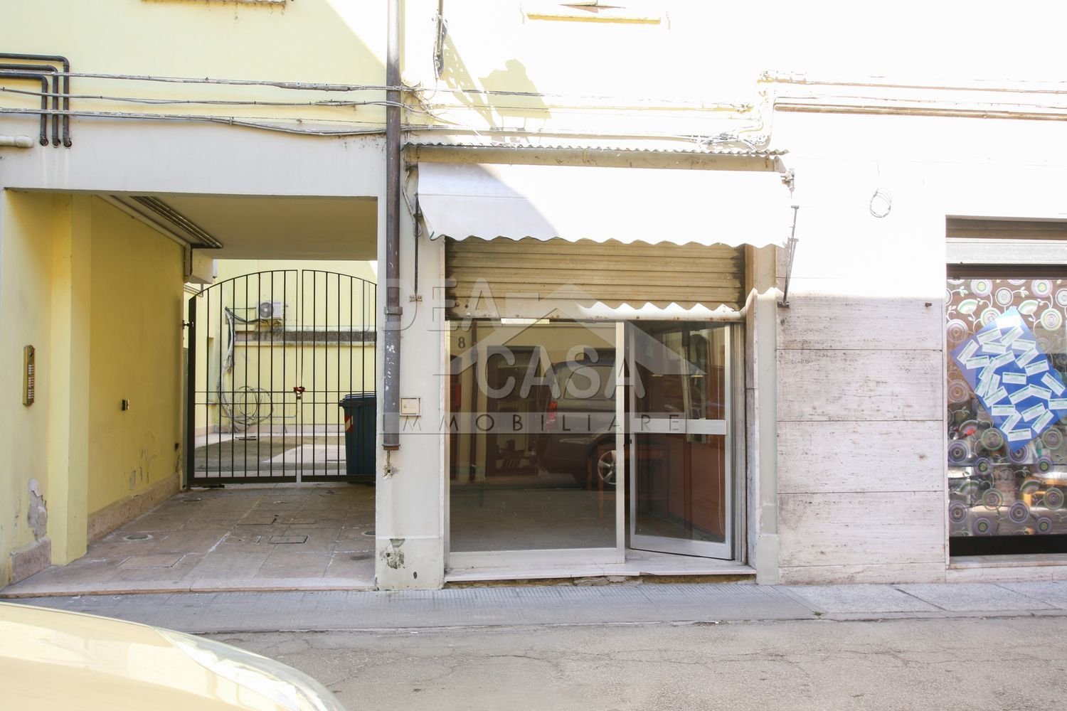17m² Commercial property in Concordia sulla Secchia, Italy No. 378344