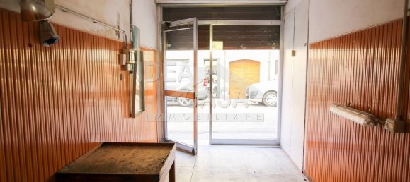 17m² Commercial property in Concordia sulla Secchia, Italy No. 378344 4