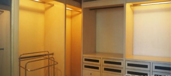 3 bedrooms Condo in Bangkok, Thailand No. 2099 13