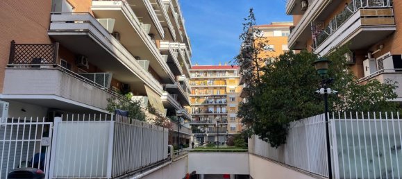 2 rooms Apartment in Rome, Italy No. 44882 16