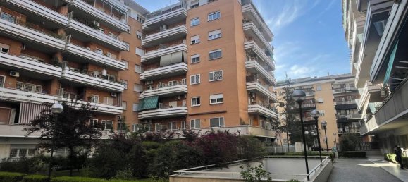 2 rooms Apartment in Rome, Italy No. 44882 11