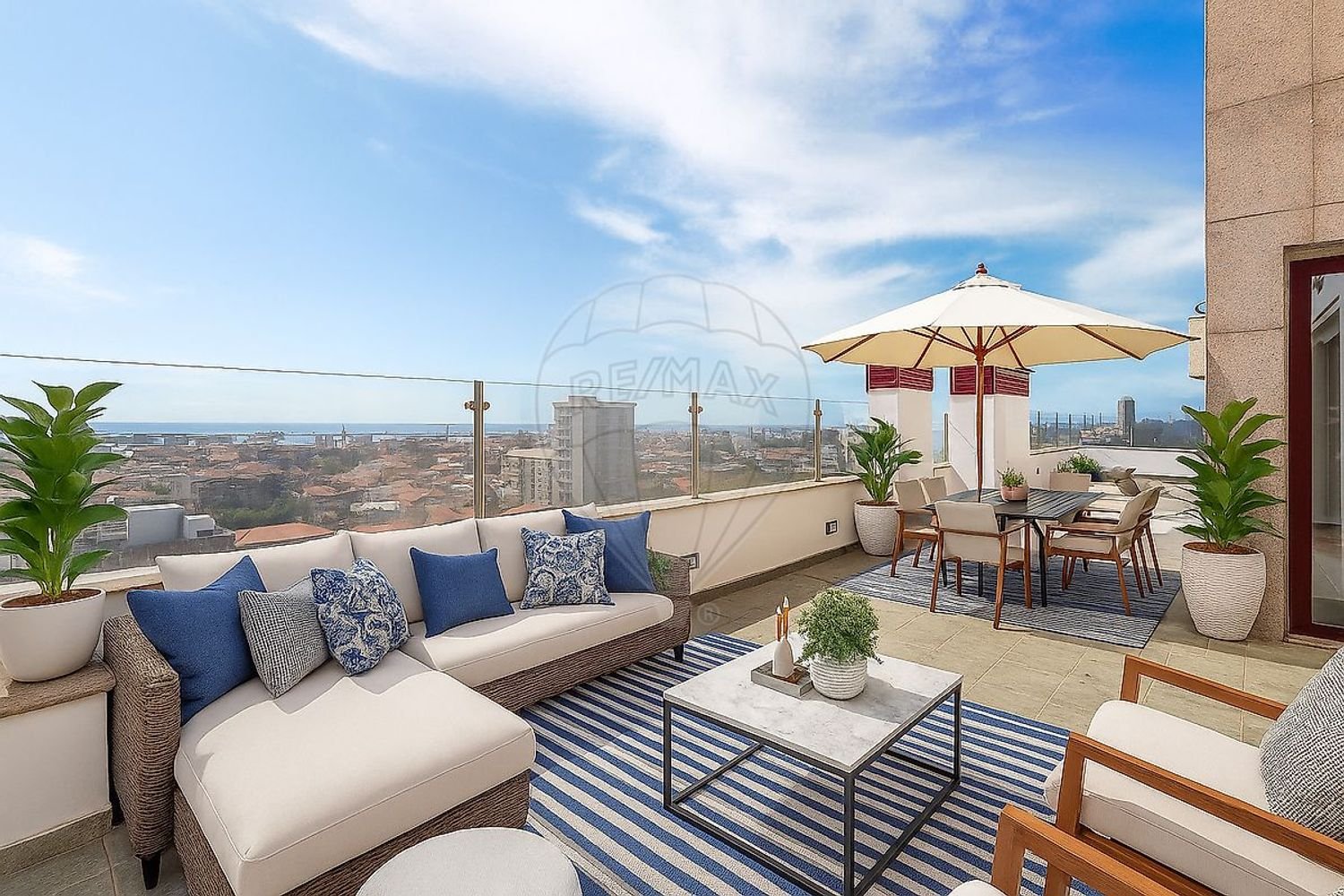 Квартира с 4 спальнями в Матозиньюш, Португалия № 332645