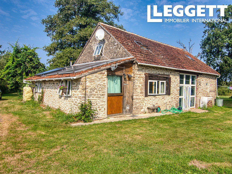 Casa de 4 dormitorios en Mouhet, France No. 250137