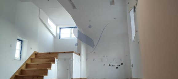 233m² Building in Lisbon, Portugal No. 128885 3