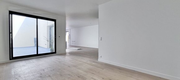 Casa de 2 dormitorios en Fontenay-sous-Bois, France No. 294875 2