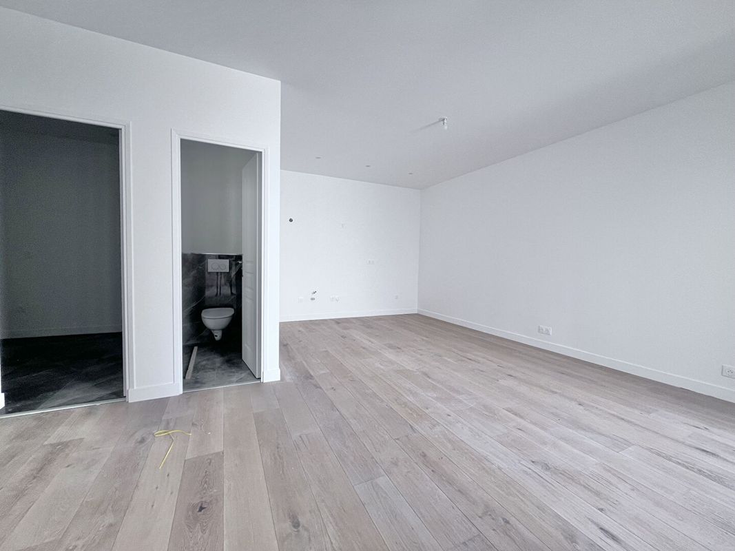 Casa de 2 dormitorios en Fontenay-sous-Bois, France No. 294875