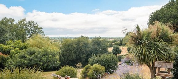 5 Schlafzimmer Haus in Deux-Sevres, France, Nr. 302988 10