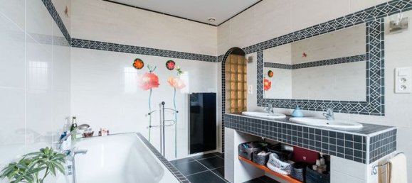 5 Schlafzimmer Haus in Deux-Sevres, France, Nr. 302988 8