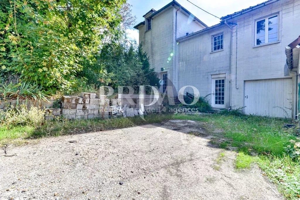 10 bedrooms House in Wissous, France No. 178349