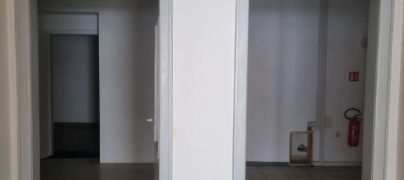 10غرفة منزل ذو طابقين في Dusseldorf, Germany رقم 110813 8