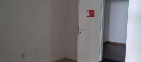 10غرفة منزل ذو طابقين في Dusseldorf, Germany رقم 110813 11