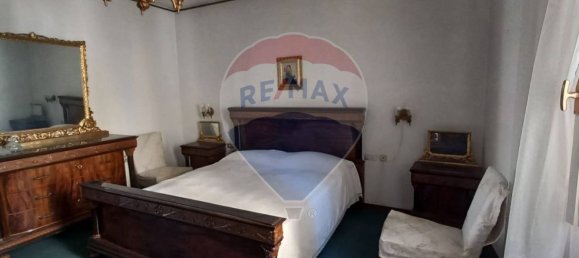 5 bedrooms Apartment in Somma Lombardo, Italy No. 56972 9