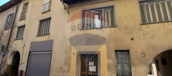 5 bedrooms Apartment in Somma Lombardo, Italy No. 56972 2