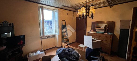 4 bedrooms House in Verolavecchia, Italy No. 161150 8