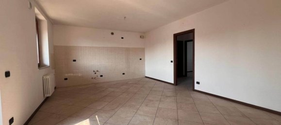 2 bedrooms Apartment in Castel Goffredo, Italy No. 64839 2