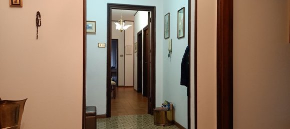 5 rooms Apartment in Pescara, Italy No. 18873 18