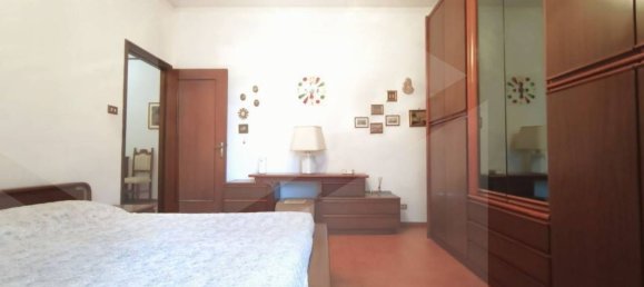 5 rooms Apartment in Pescara, Italy No. 18873 7