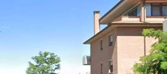 3 bedrooms Apartment in Parma, Italy No. 293394 7