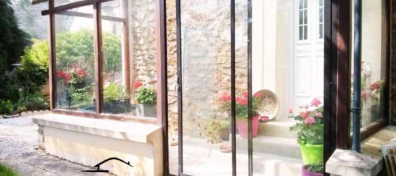 4 bedrooms House in Dammarie-les-Lys, France No. 317998 2