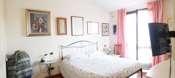 Дом с 4 комнатами в Инцаго, Италия № 7984 15