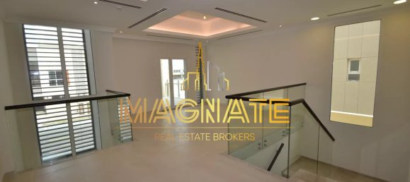 4 bedrooms Villa in Al Barsha, UAE No. 797 6