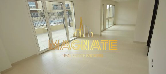 4 bedrooms Villa in Al Barsha, UAE No. 797 3