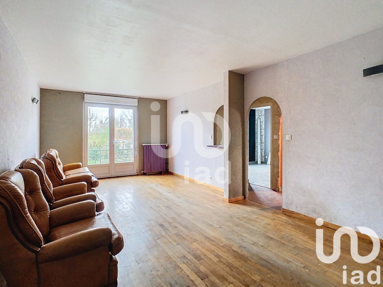 4 bedrooms House in Fere-Champenoise, France No. 40198