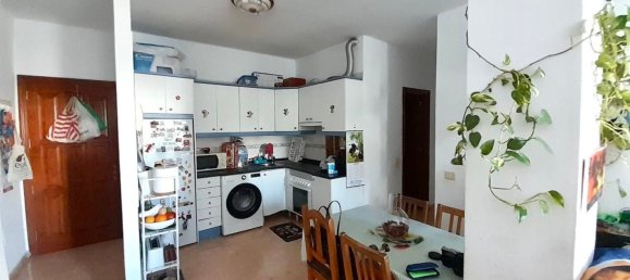 Apartamento de 2 dormitorios en Arrecife, Spain No. 140232 3