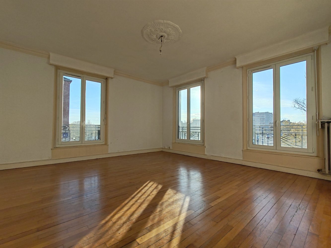 2 chambres Appartement à Châlons-en-Champagne, France No. 153120