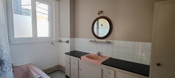2 chambres Appartement à Châlons-en-Champagne, France No. 153120 4