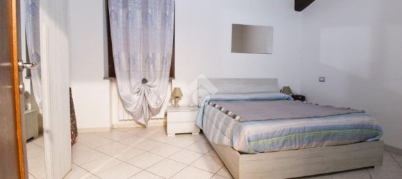 4 bedrooms Apartment in Vetralla, Italy No. 379677 9