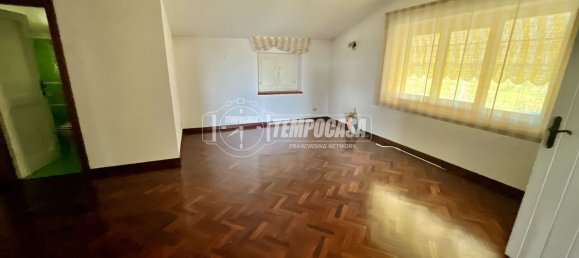 Вилла с 6 комнатами в Спольторе, Италия № 210449 34