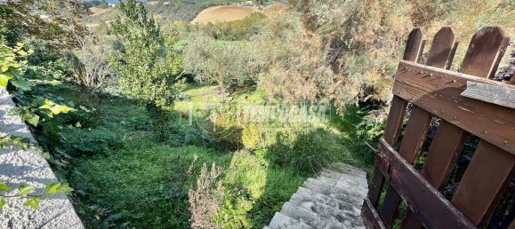 Вилла с 6 комнатами в Спольторе, Италия № 210449 4