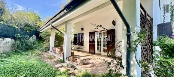 Вилла с 6 комнатами в Спольторе, Италия № 210449 47