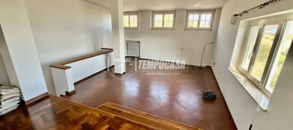 Вилла с 6 комнатами в Спольторе, Италия № 210449 30