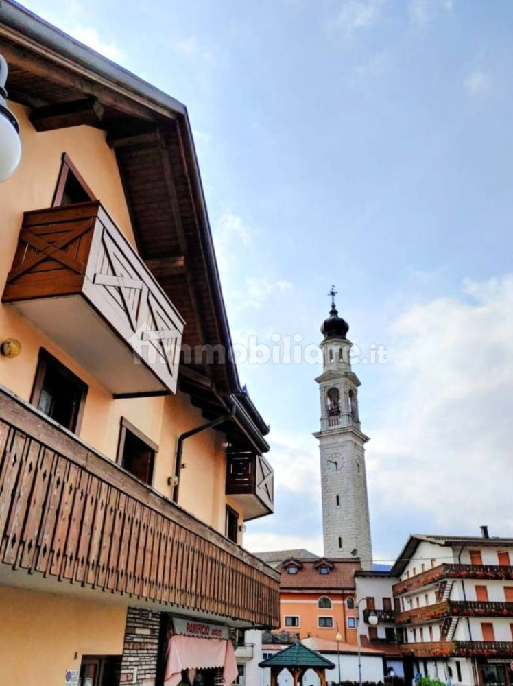 5 rooms Commercial property in Roana, Italy No. 341388