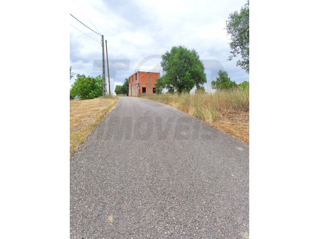 Земельный участок 57000м² в Томар, Португалия № 205646