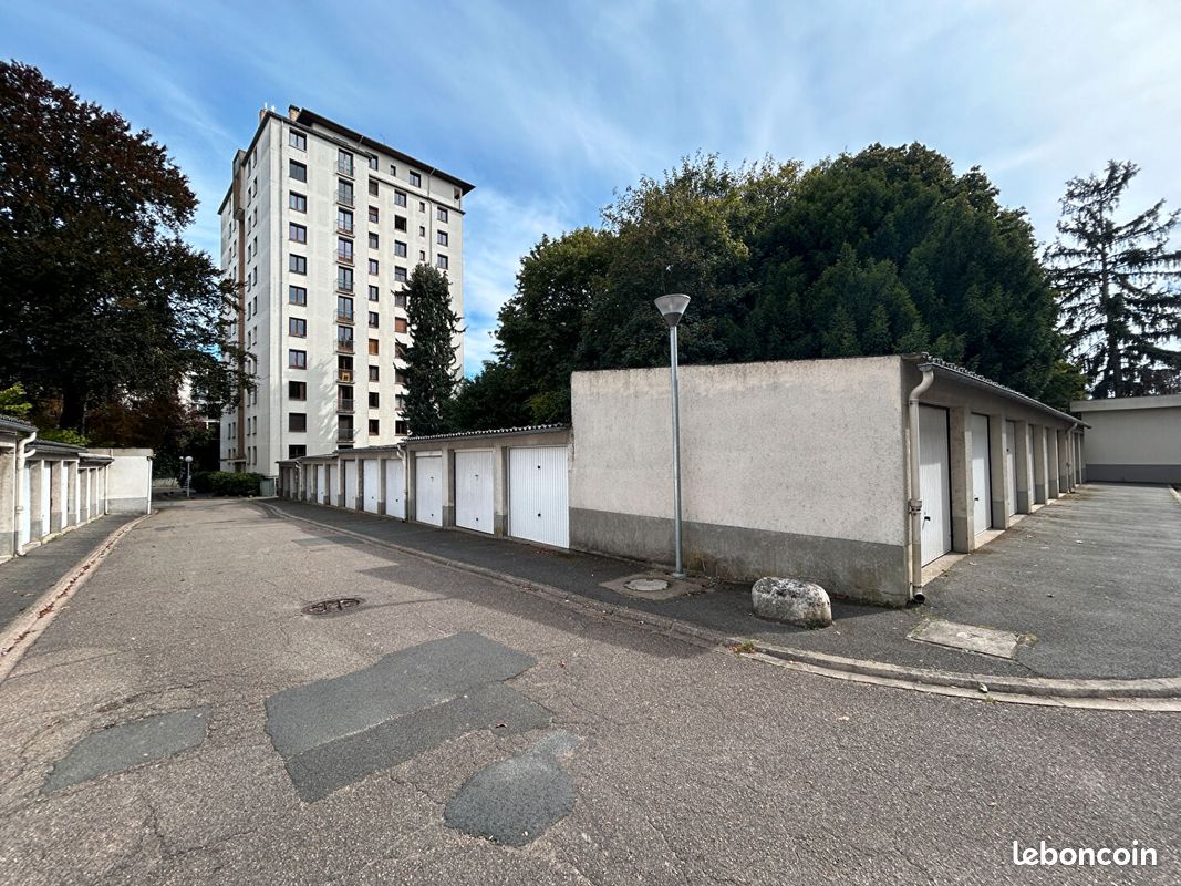 2 chambres Appartement à Orléans, France No. 90152
