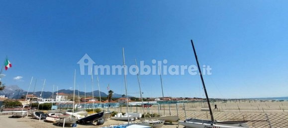 4 bedrooms Villa in Forte dei Marmi, Italy No. 194171 44