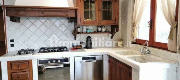 4 bedrooms Villa in Forte dei Marmi, Italy No. 194171 2