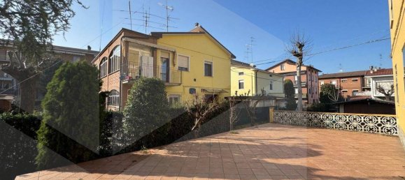 10 rooms Villa in Sassuolo, Italy No. 25553 3