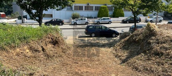 825m² Land in Sao Joao da Madeira, Portugal No. 87401 5