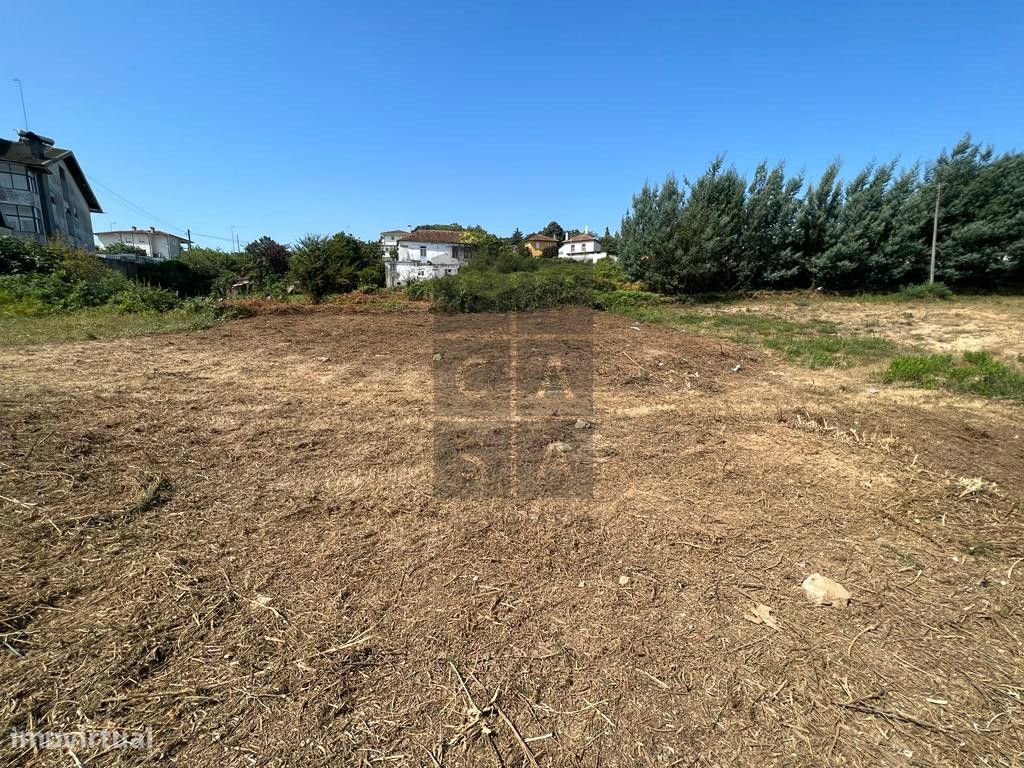 825m² Land in Sao Joao da Madeira, Portugal No. 87401